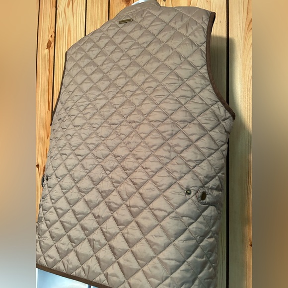 Southern Marsh Women’s Quilt Vest Burnt Taupe Size M Logo Full Zip Pockets Light - Picture 10 of 15